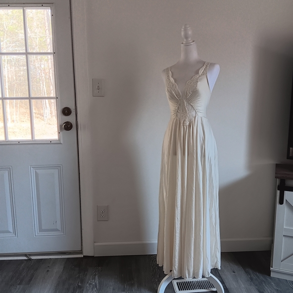 Vintage Olga Ivory Cream Lace Maxi Slip Dress Chemise Nightgown - Picture 6 of 9